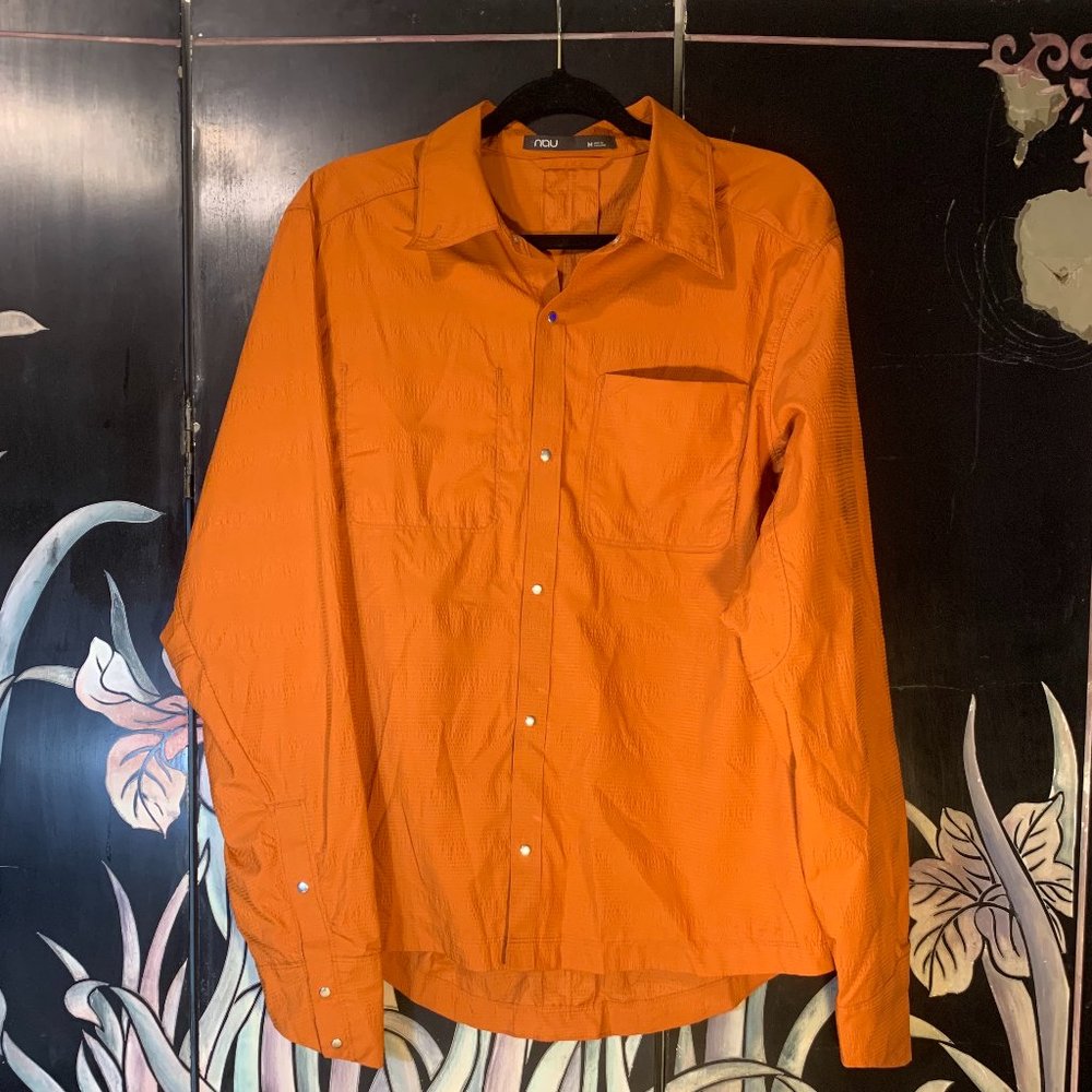 Long-Sleeved Lightweight Nau Men's Button-Down Short Size M